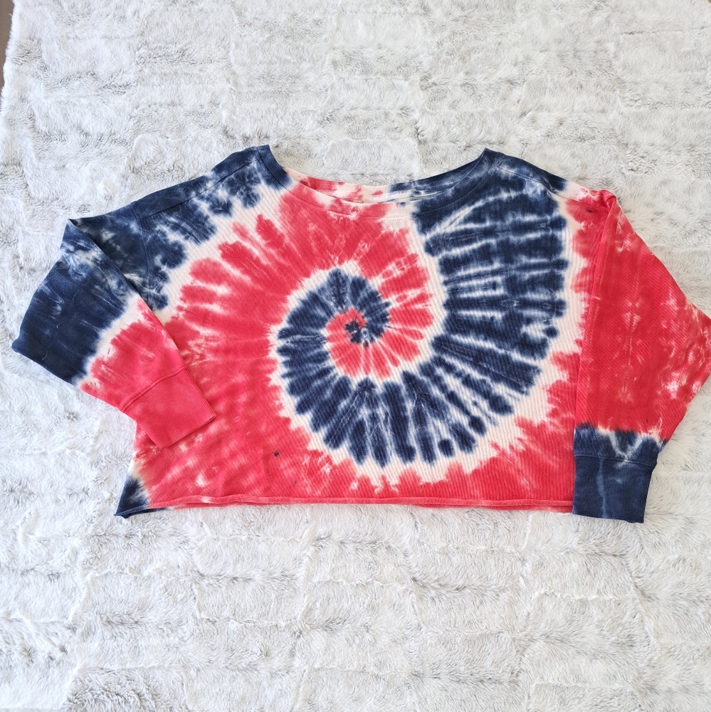 Old Navy red white blue July 4th crop patriotic sweatshirt. Size M.